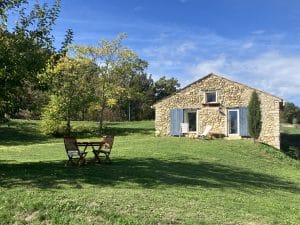 La Maisonnette — gîte en pierre de 25 m² dans le domaine de l'Atelier Ilys, Pierrerue — photo 5