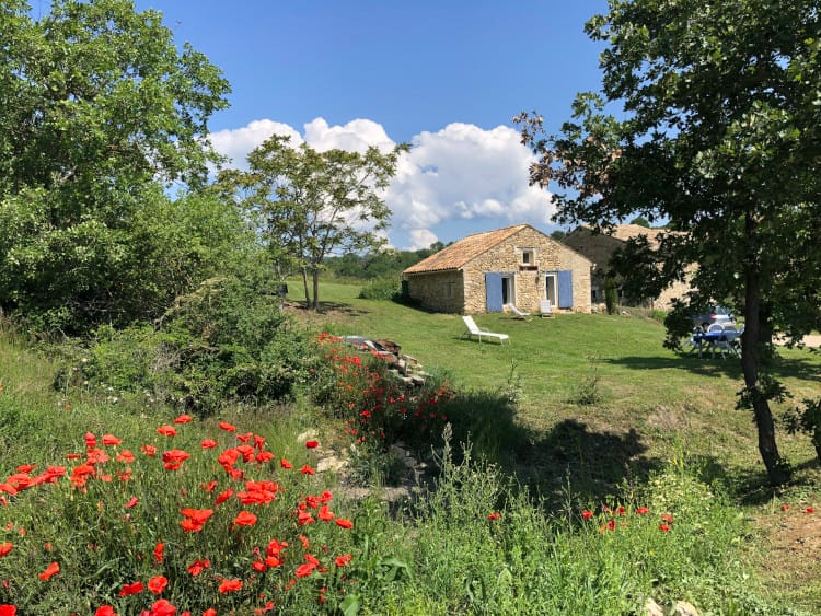 La Maisonnette — gîte en pierre de 25 m² dans le domaine de l'Atelier Ilys, Pierrerue — photo 1